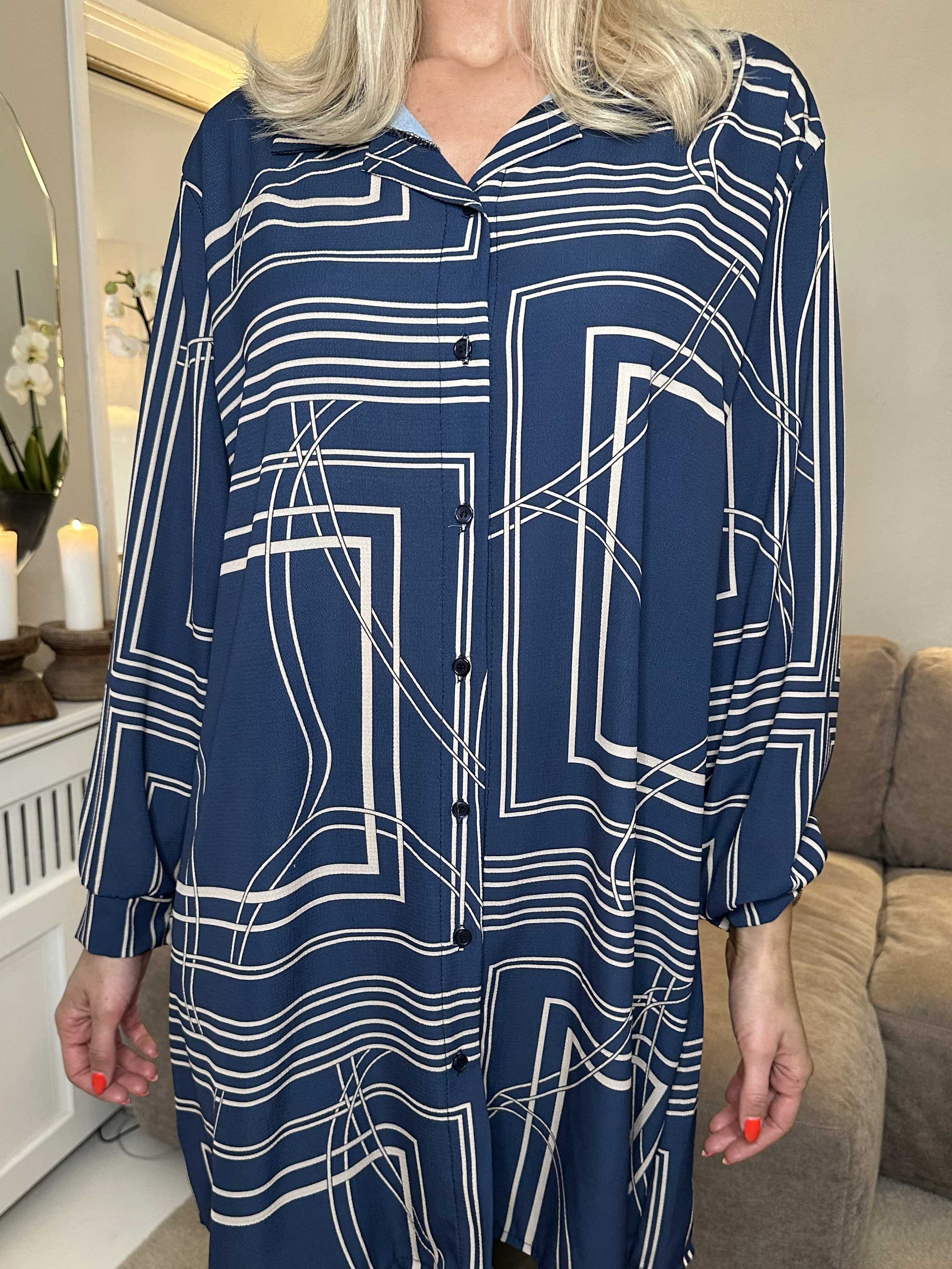 Abigail Square - Mönstrad skjortklänning